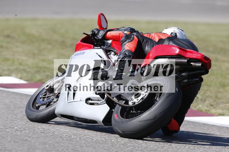 /Archiv-2025/49 26.08.2025 Cornu Master School ADR/rot-rouge/40